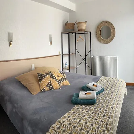 L'ajasserie D'orcival Bed & Breakfast