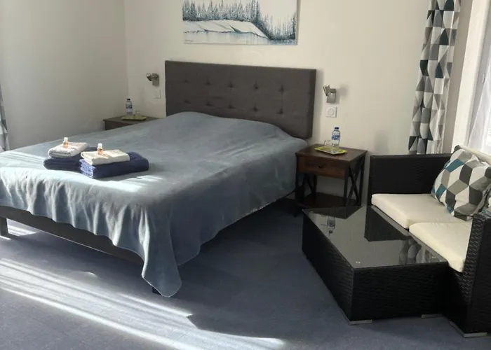 Bed & Breakfast L'ajasserie D'orcival