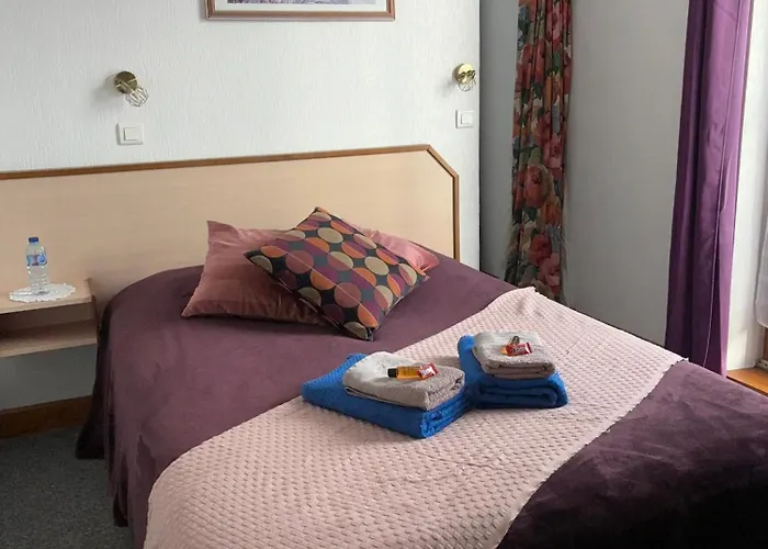 Bed & Breakfast L'ajasserie D'orcival 3*